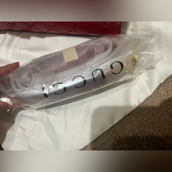 Guccissima Signature Medium Padlock Top Handle Bag Hibiscus Red. BRAND NEW - Picture 12 of 12